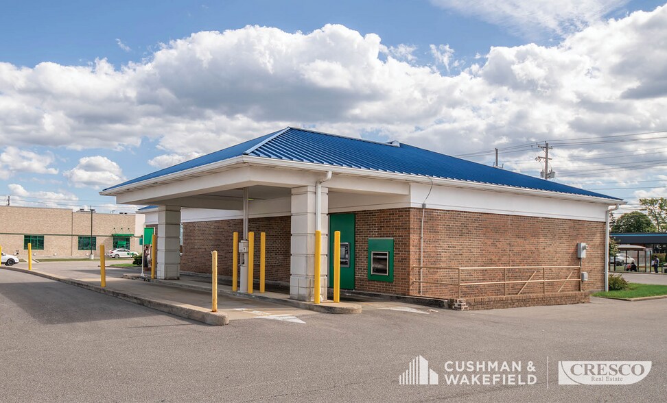 More Photos Of 6257 Mayfield Rd, Cleveland Bank For Lease