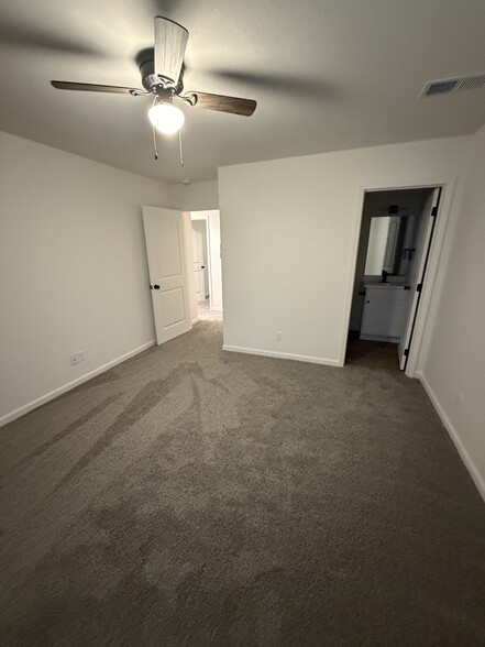 More Photos Of 220 Morningside Dr, Benton Apartments For Sale