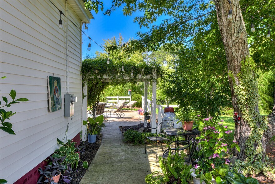 More Photos Of 125 Goshen St, Lincolnton Specialty For Sale