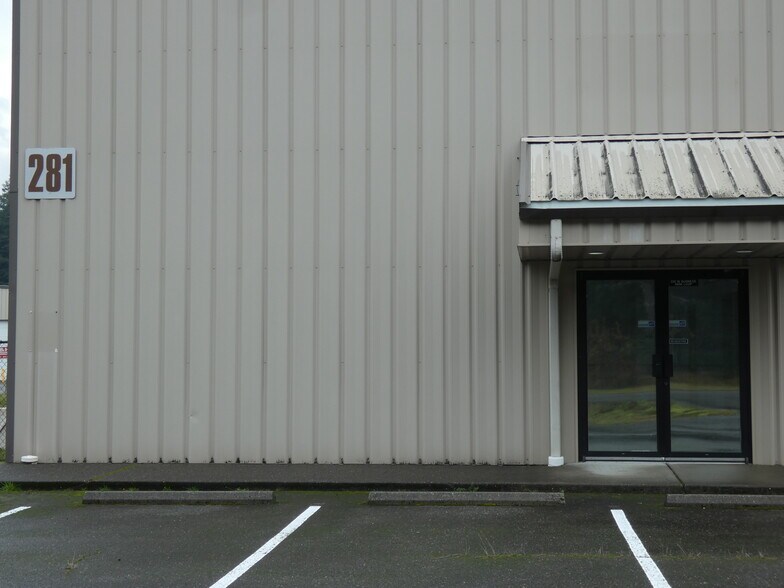 More Photos Of 281 W Business Park Loop, Shelton Warehouse For Lease