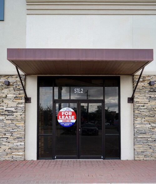 More Photos Of 2801 W University Dr, Edinburg Storefront For Sale