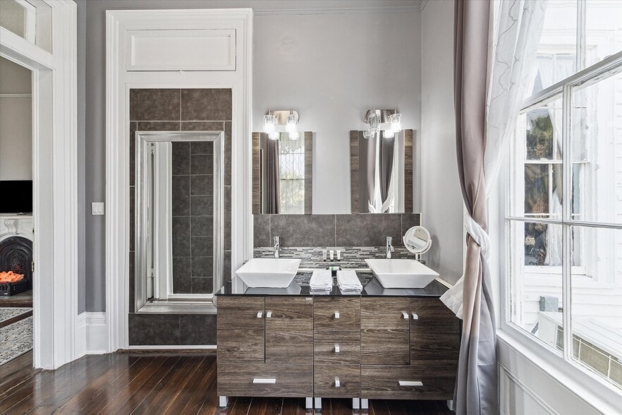 More Photos Of 1502 Market St, Galveston Hospitality For Sale