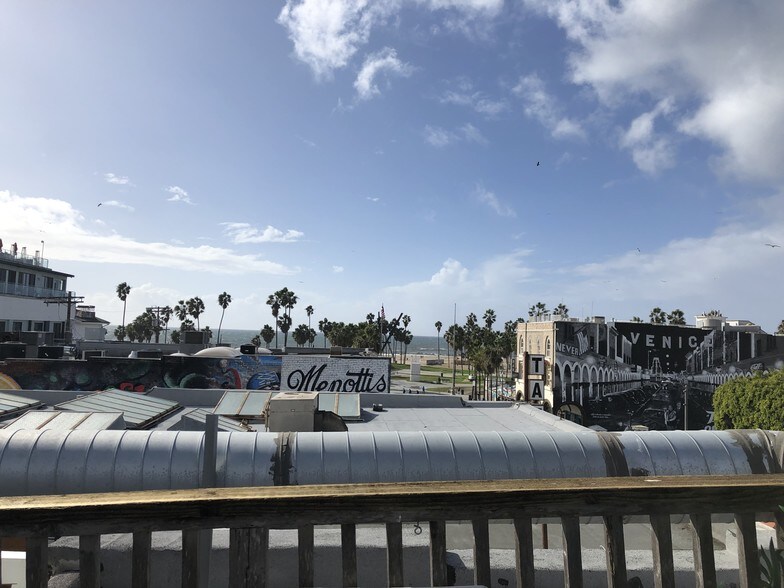 More Photos Of 80 Windward Ave, Venice Storefront Retail Office For Lease