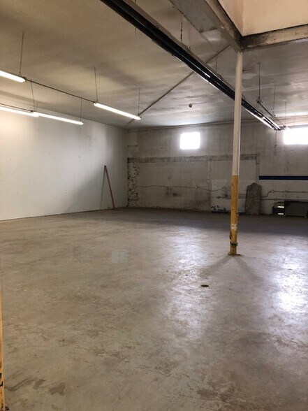 More Photos Of 9208 Venture Ct, Manassas Park Warehouse For Lease