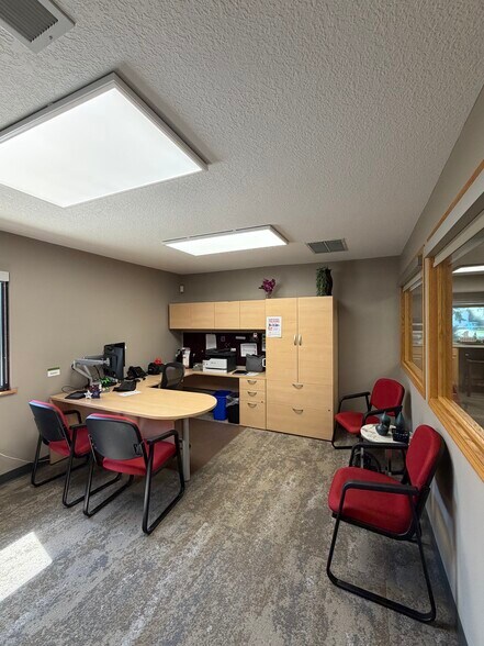 More Photos Of 502 Henry St, New Haven Office For Sale
