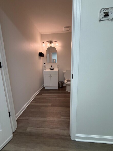 More Photos Of 311 Poplar View Ln W, Collierville Office For Lease