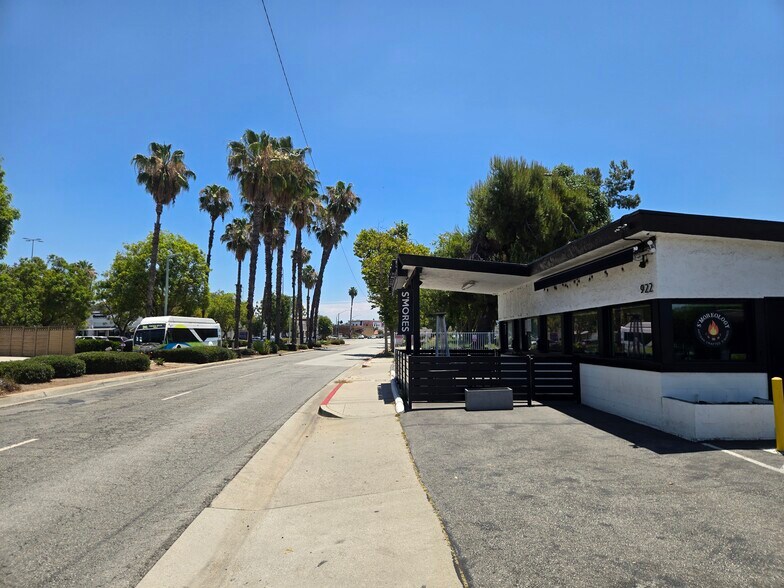 More Photos Of 922 W West Covina Pky, West Covina Storefront Retail Office For Lease