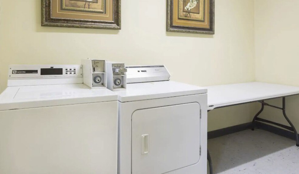 More Photos Of 3001 Daulat Dr, Lafayette Hotel For Sale