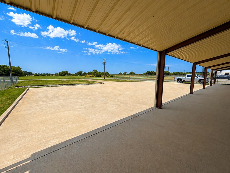 More Photos Of 2408 Airport Rd, Gainesville Airplane Hangar For Sale