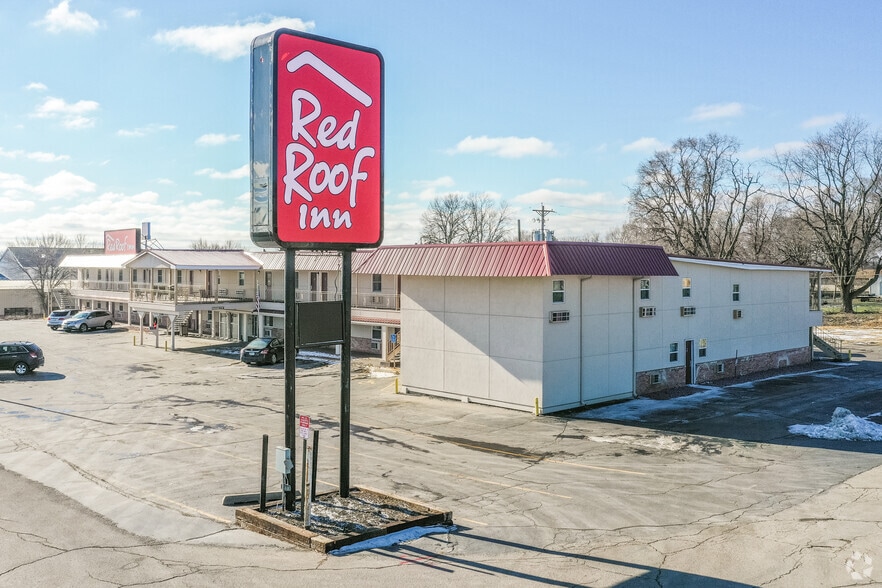 More Photos Of 5020 NE 14th St, Des Moines Hotel For Sale