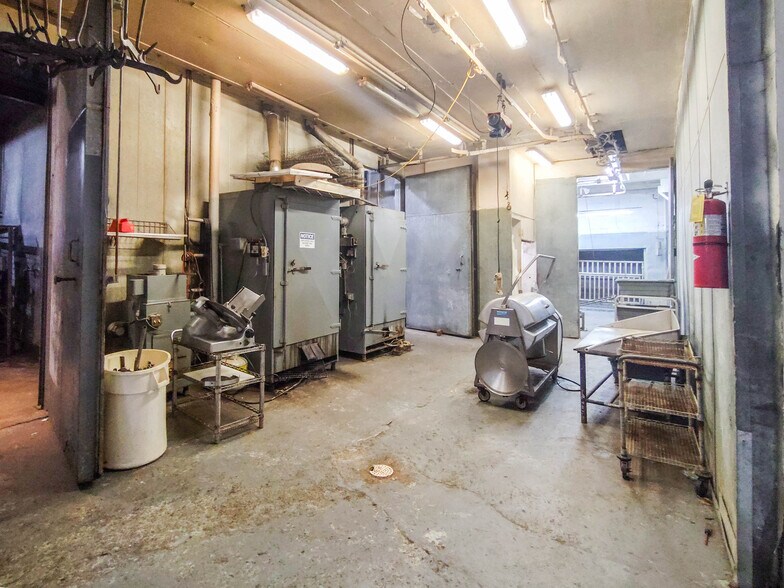 More Photos Of 445 W Maple St, Slater General Retail For Sale