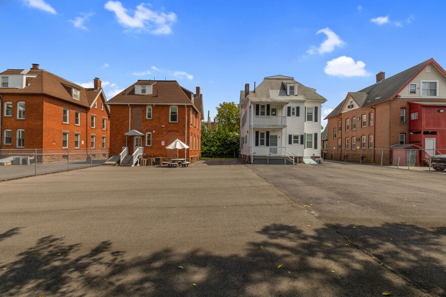 More Photos Of , Hartford Office For Sale