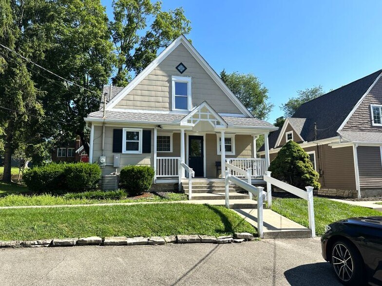 More Photos Of 68 E Franklin St, Dayton Office Residential For Lease