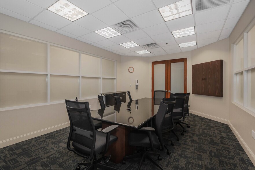 More Photos Of 3001 N 29th Ave, Hollywood Unknown For Lease