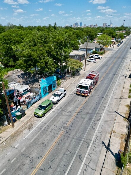 Primary Photo Of 2217 Guadalupe St, San Antonio Freestanding For Sale