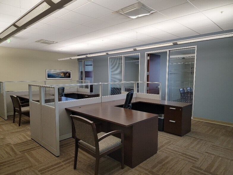 More Photos Of 3999 E Inland Empire Blvd, Ontario Office For Lease