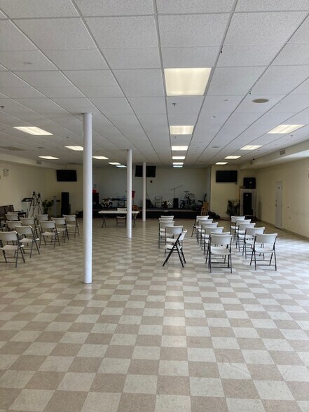 More Photos Of 13505 New Hampshire, Silver Spring Specialty For Lease