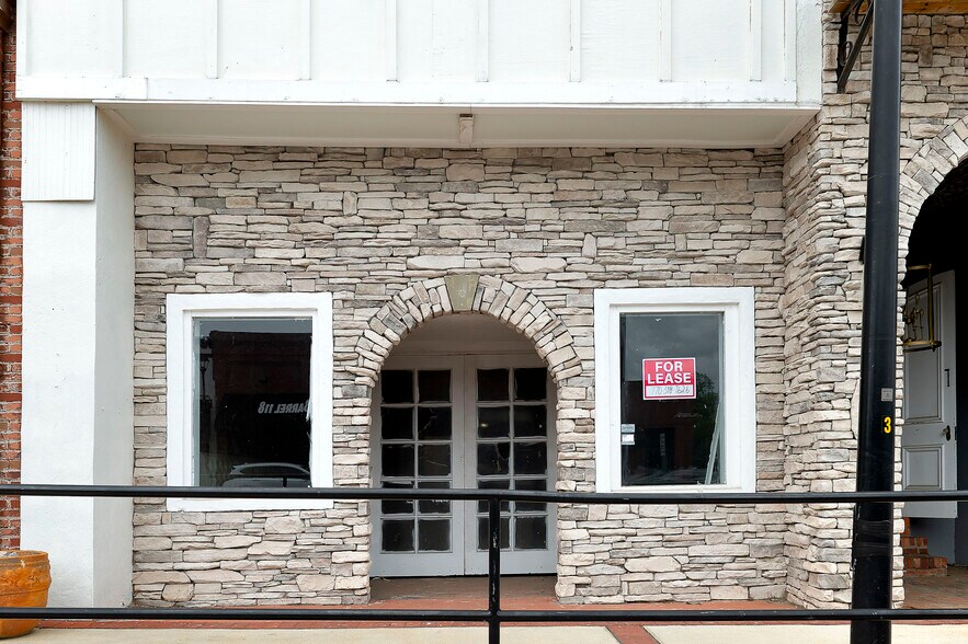 More Photos Of 117 N Jefferson Ave, Eatonton Storefront For Sale