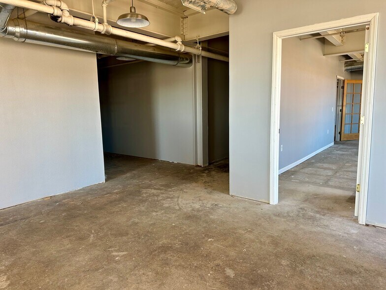 More Photos Of 614 Lynn St, Danville Apartments For Lease