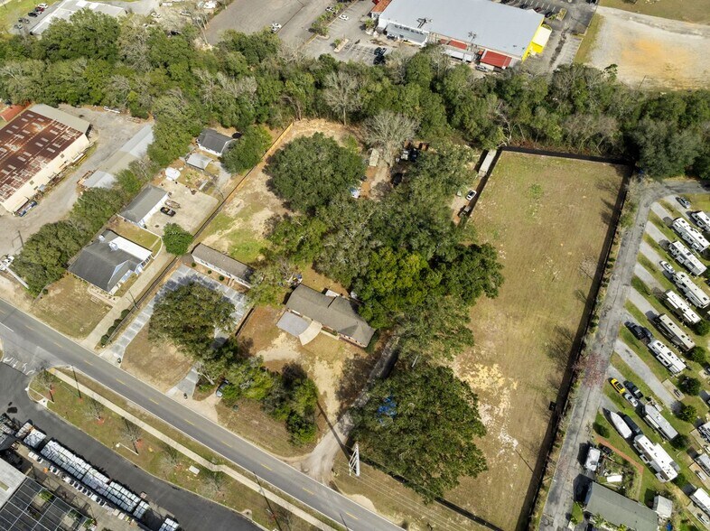 More Photos Of 9250 Untreiner Ave, Pensacola Office For Sale