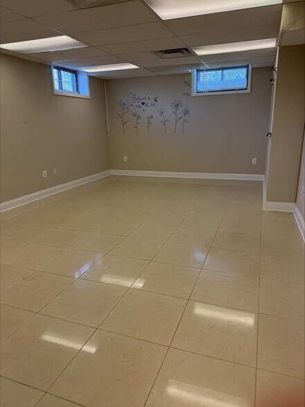 More Photos Of 20 Cambridge Dr, Matawan Medical For Lease