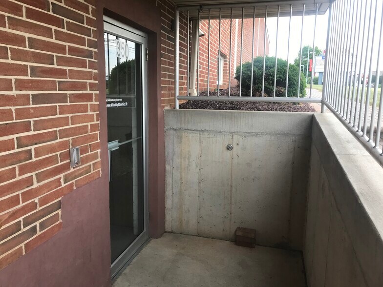 More Photos Of 330 N Reading Rd, Ephrata Unknown For Lease