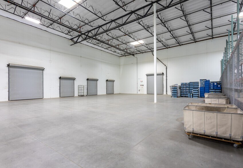 More Photos Of 1401 W Fairway Dr, Santa Maria Warehouse For Sale