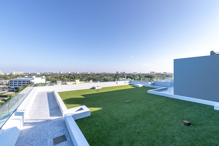 More Photos Of 3480 Main Hwy, Coconut Grove Office For Lease