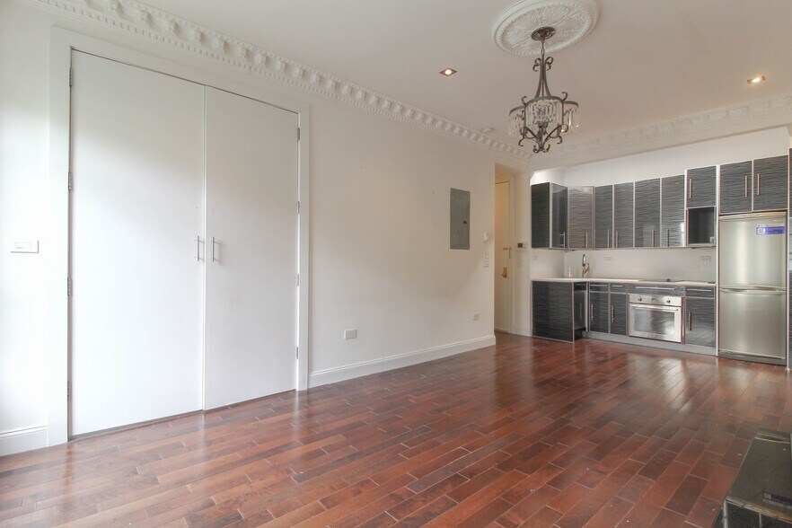 More Photos Of 114 E 37th St, New York Apartments For Sale