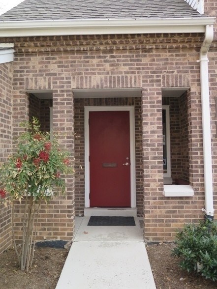 More Photos Of 11700-11706 Bowman Green Dr, Reston Office For Lease