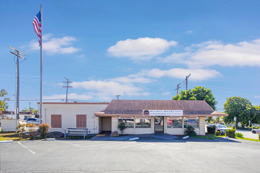 More Photos Of 724 N El Camino Real, San Clemente Freestanding For Sale