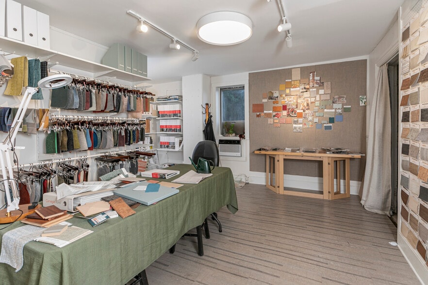 More Photos Of 67 Bridge St, Lambertville Storefront For Sale