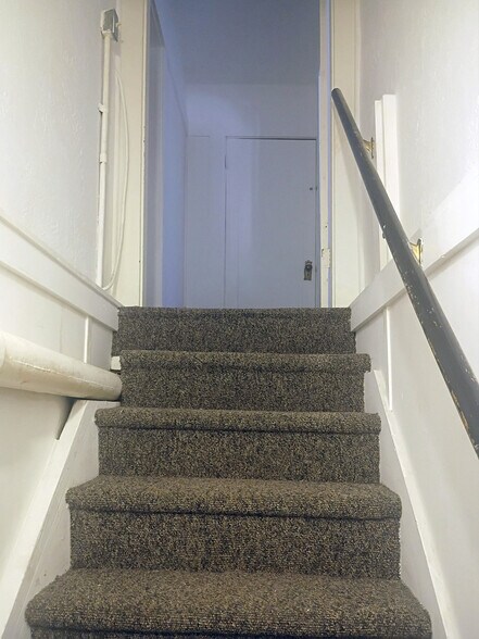 More Photos Of 213 Cedar St, Klamath Falls Apartments For Sale