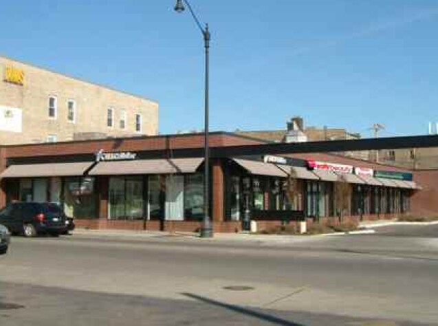 More Photos Of 2808-2820 W Armitage Ave, Chicago Unknown For Lease