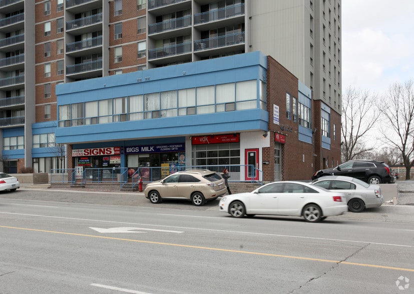 Primary Photo Of 150 Lakeshore Rd W, Mississauga Storefront Retail Office For Lease