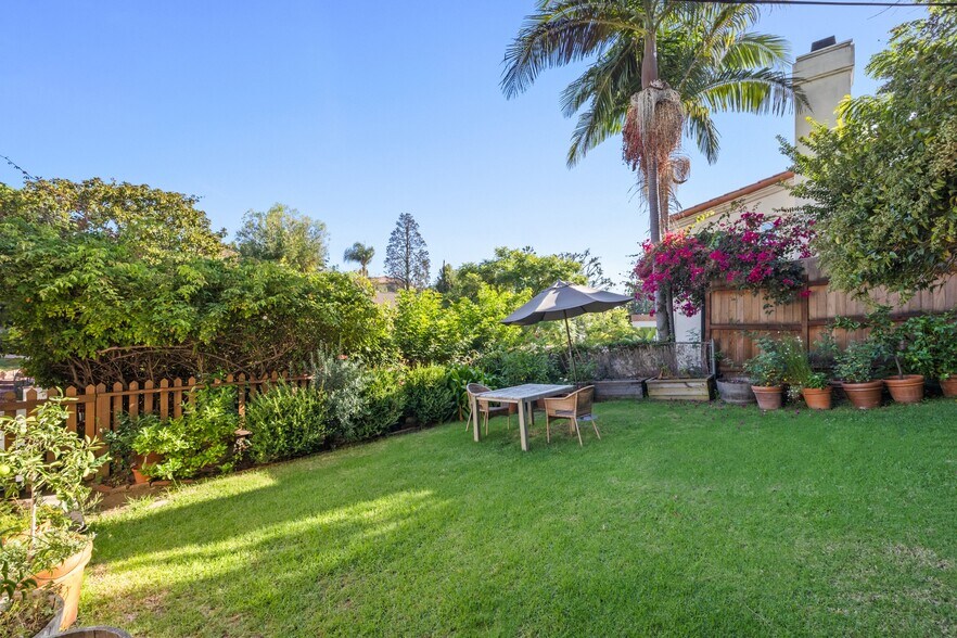 More Photos Of 10301 Mississippi Ave, Los Angeles Multifamily For Sale
