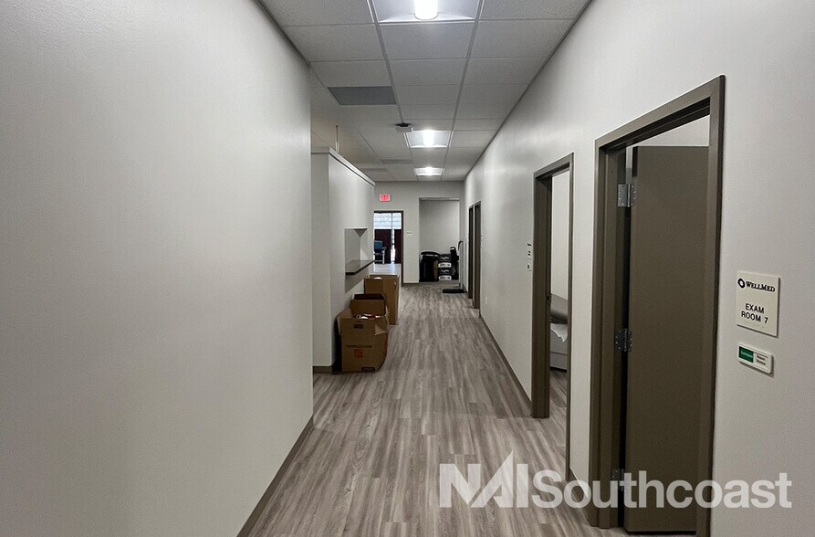 More Photos Of 201 Flamingo Dr, Apollo Beach Medical For Sale