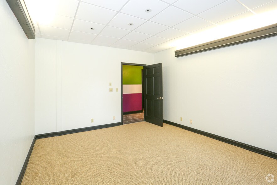 More Photos Of 10144 N Port Washington Rd, Mequon Loft Creative Space For Lease