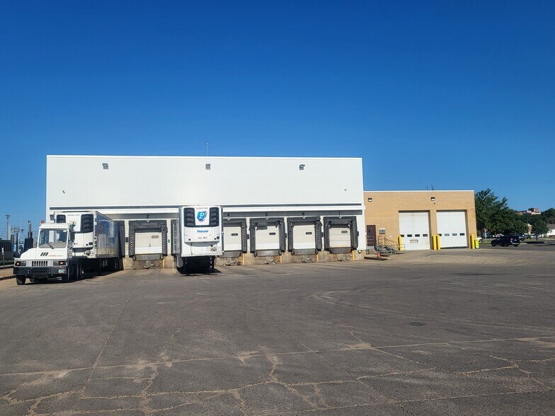 More Photos Of 1207 E Main Ave, Bismarck Distribution For Sale