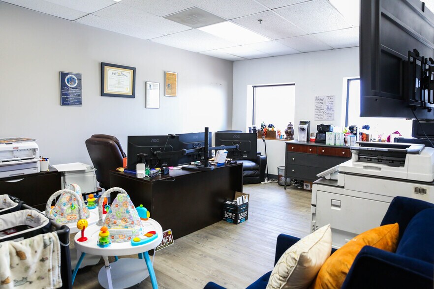 More Photos Of 626 Minnesota Ave, Kansas City Office For Lease