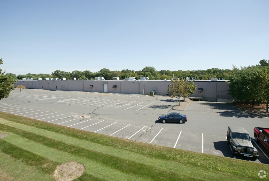 More Photos Of 29-35 Griffin Rd S, Bloomfield Light Manufacturing For Lease