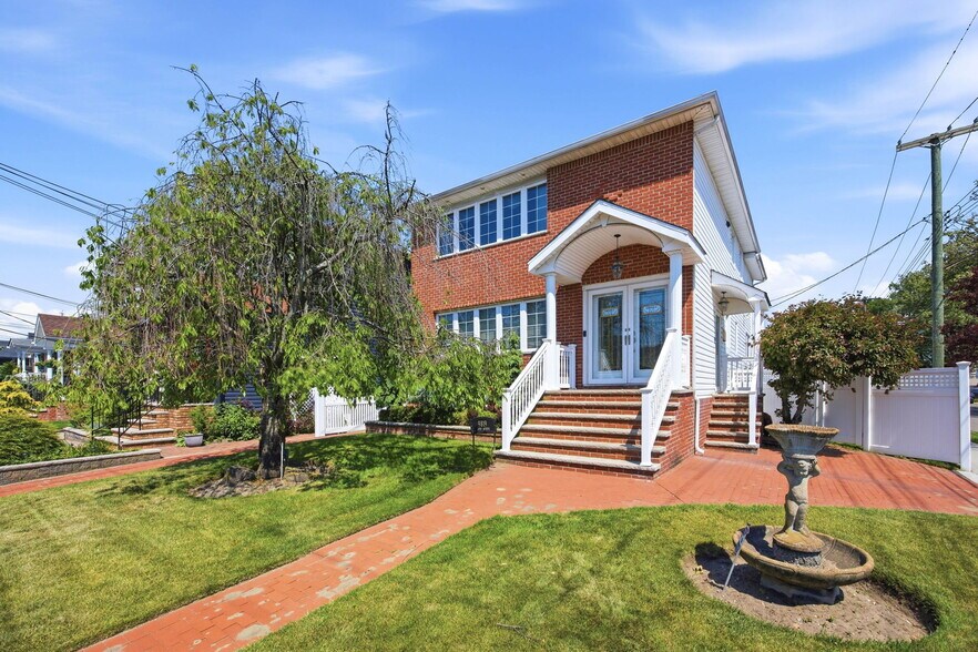 More Photos Of 9819 160th Ave, Howard Beach Apartments For Sale