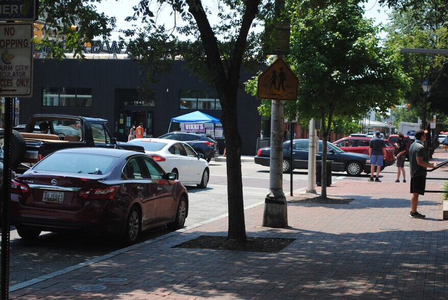 More Photos Of 506 S Broadway, Baltimore Storefront Retail Office For Lease