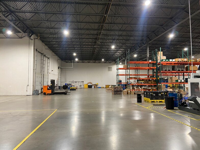 More Photos Of 2470 Xcelsior Dr, Oxford Warehouse For Sale