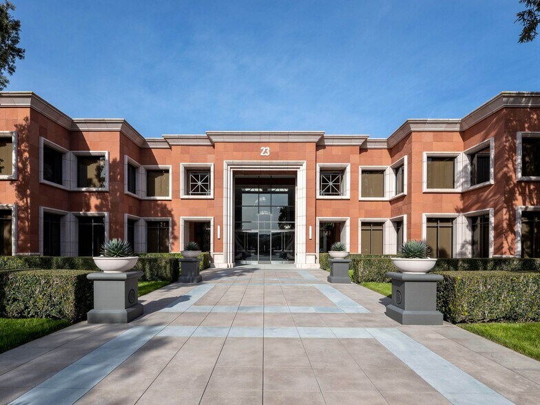 More Photos Of 23 Corporate Plaza Dr, Newport Beach Unknown For Lease