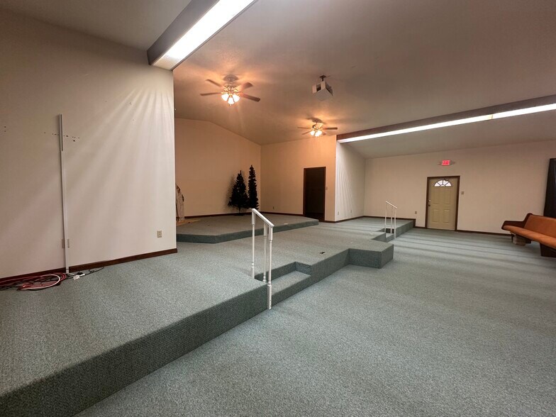 More Photos Of 115 S Pierce St, Crestline Religious Facility For Sale