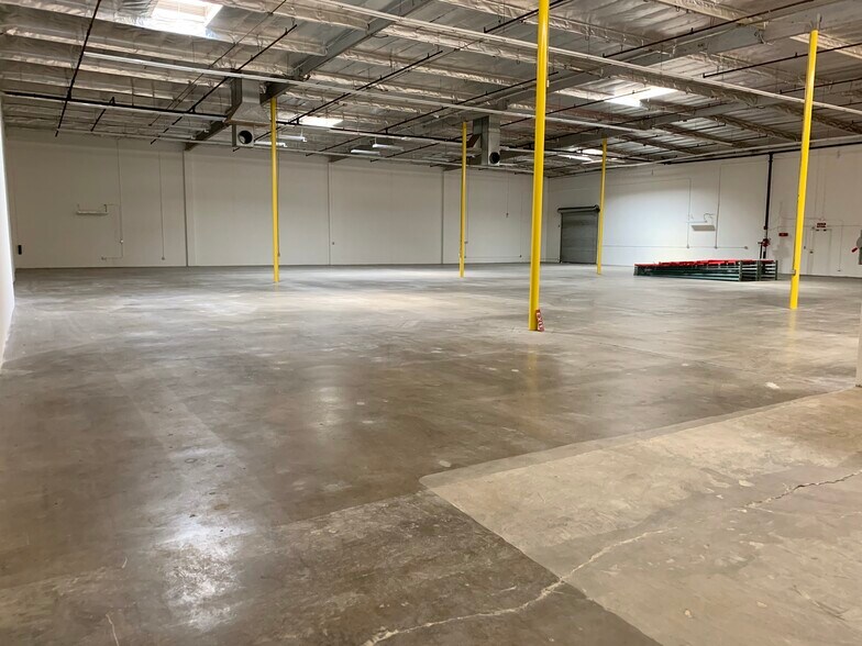 More Photos Of 519-525 W Terrace Dr, San Dimas Warehouse For Lease