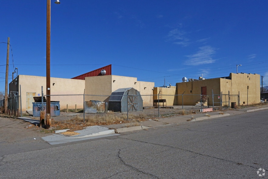 More Photos Of 1511 Broadway Blvd SE, Albuquerque General Retail For Sale