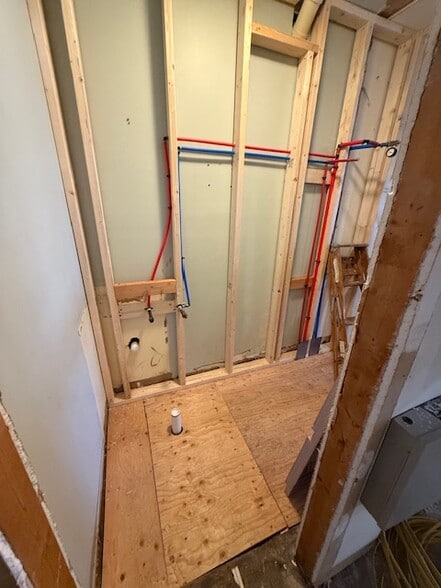 More Photos Of 352-362 W Bridge St, New Hope General Retail For Lease