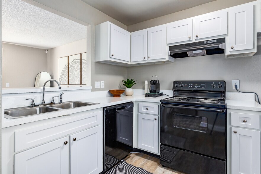 More Photos Of 2450 Hartwell Ave, Sanford Apartments For Sale